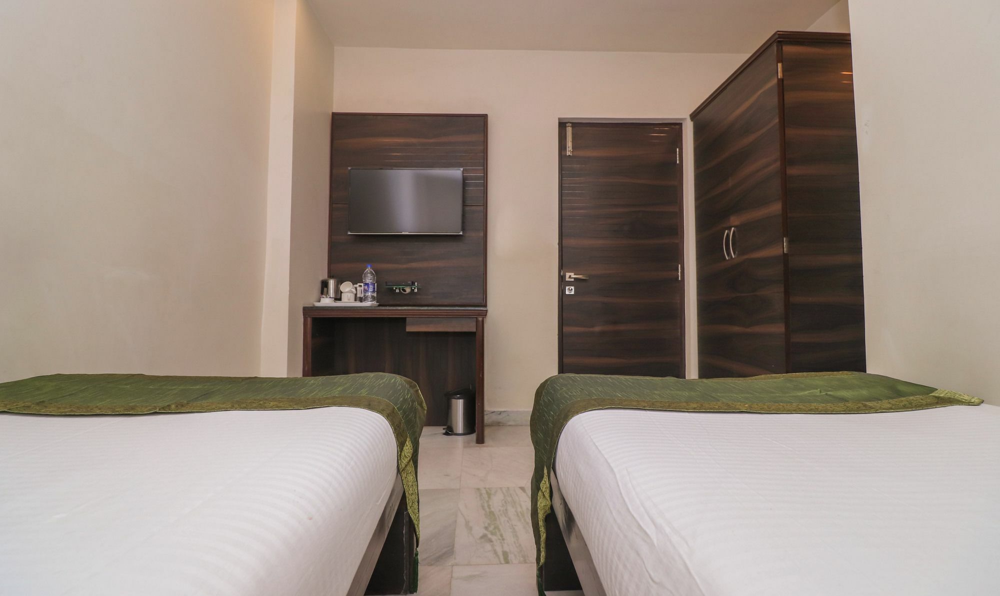 Capital O 8318 Beeu Guest House Liluāh Kültér fotó